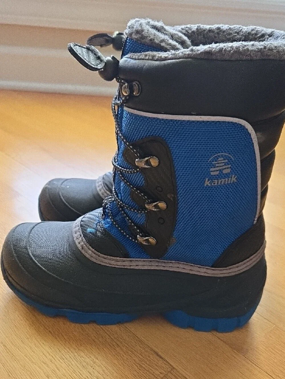 Kamik Luke 3 Kids Blue and Black Insulated Snow Boots Size 5 Big Boys